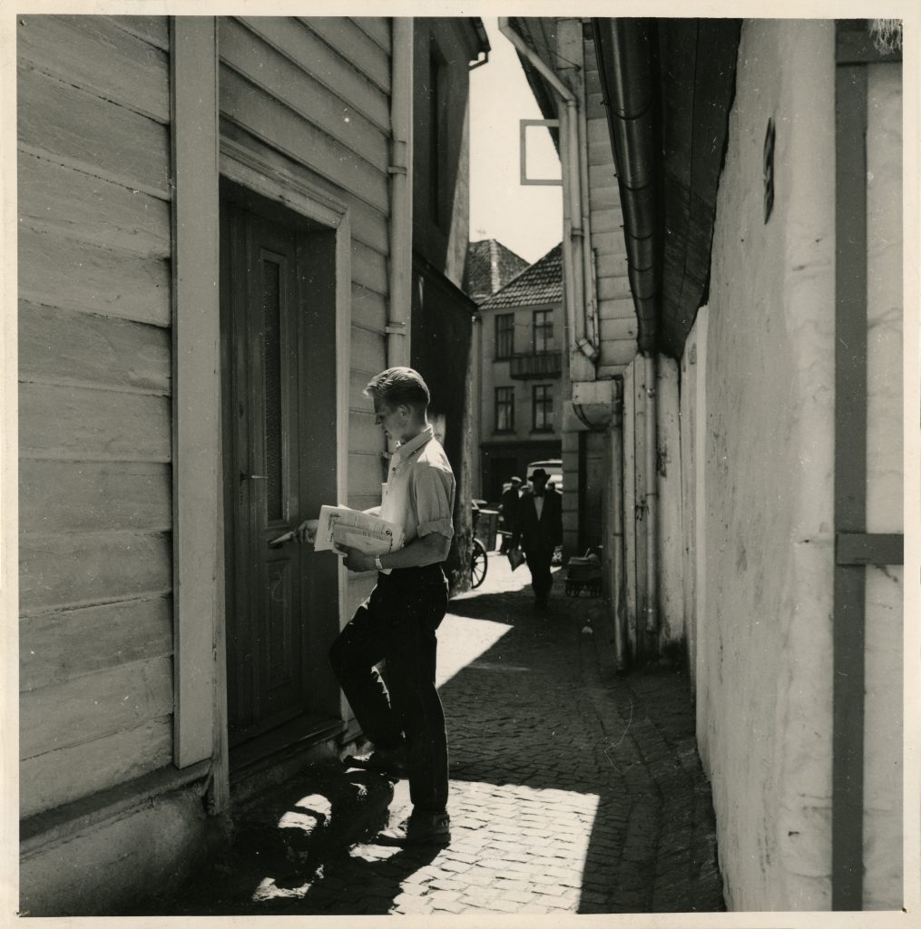 Post delivery in 1950s Bergen
